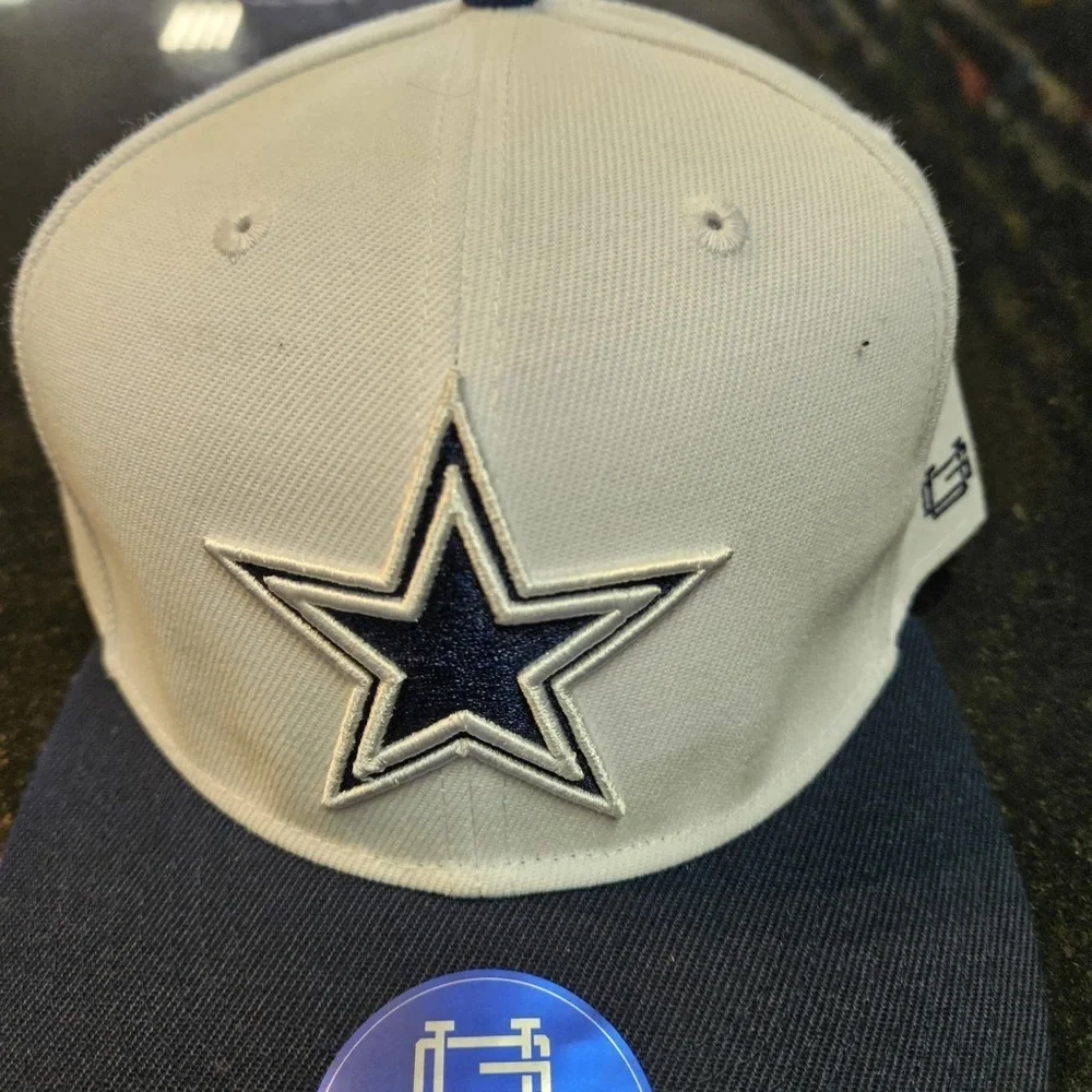 Dallas Cowboy SnapBack Ultra Game NFL Cap with Star Logo